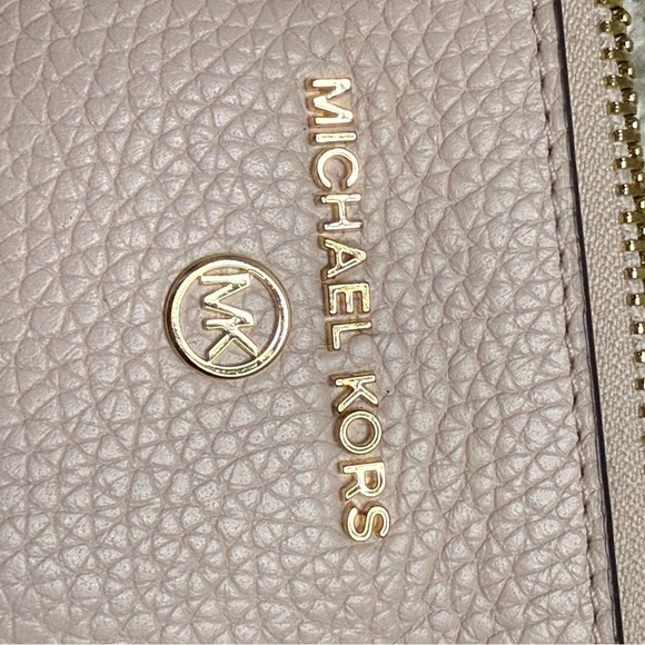 Michael Kors pink pebbled leather wristlet clutch - Picture 5 of 9